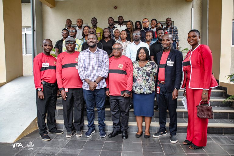 IITA Youth in Agribusiness Unit with Delegates from Aletheia University